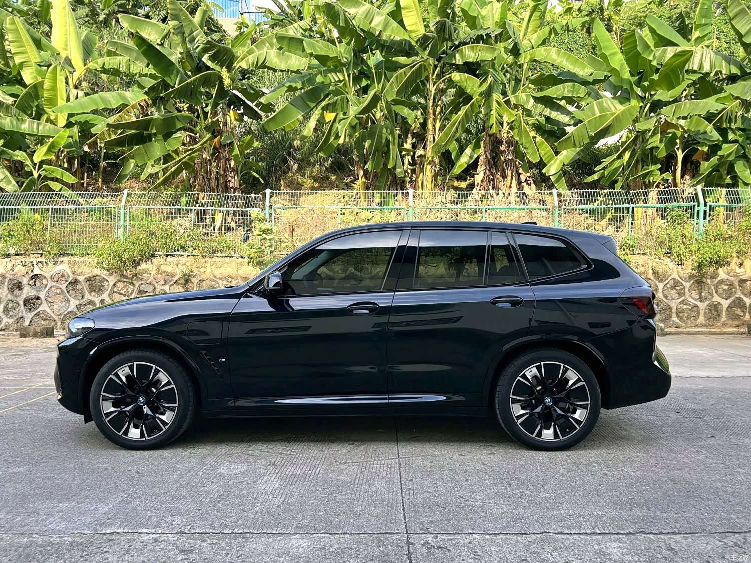 BMW iX3, 2022 3