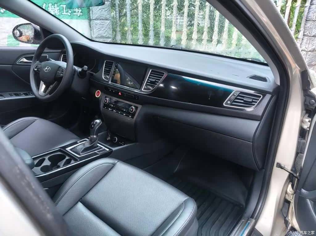Hyundai GLS, 2016 6
