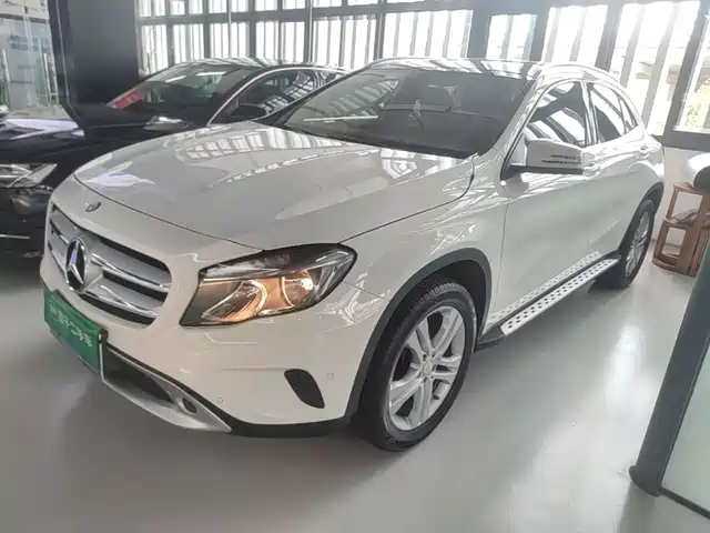 Mercedes-Benz GLA 2017 — купить из Китая под заказ