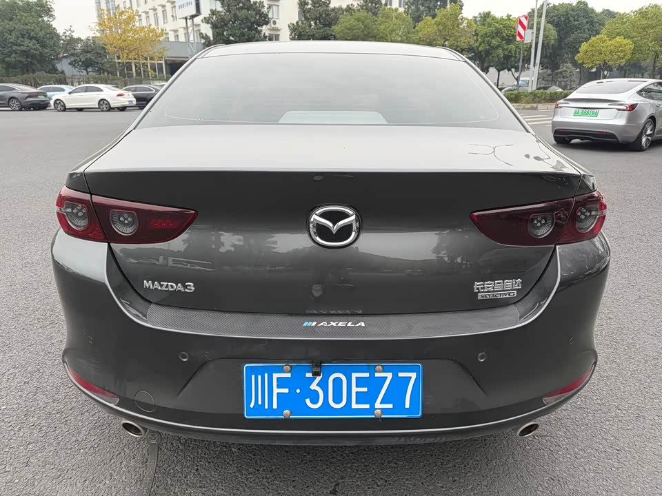 Mazda 3 Angkesaila