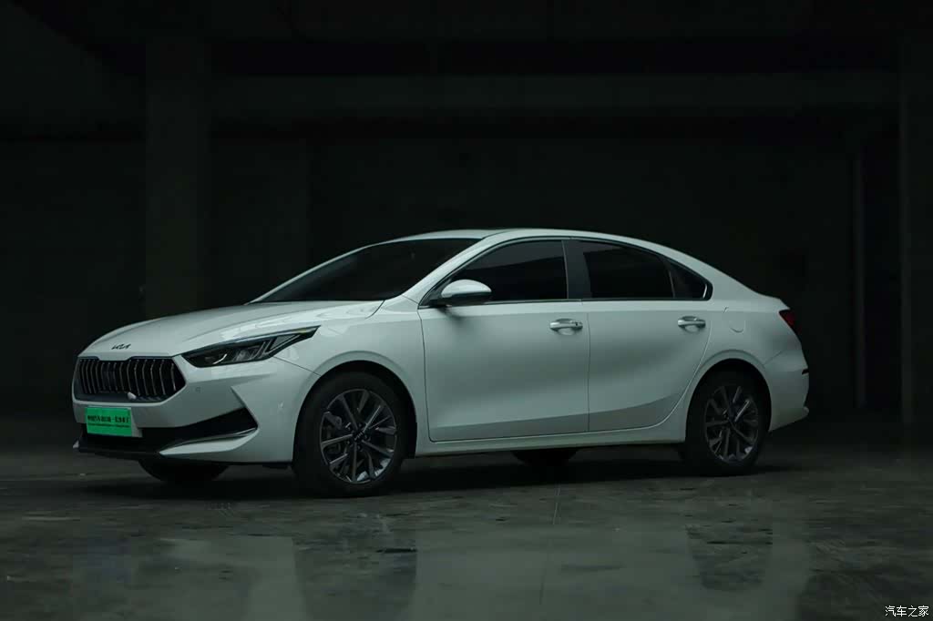 Kia K3, 2023 1