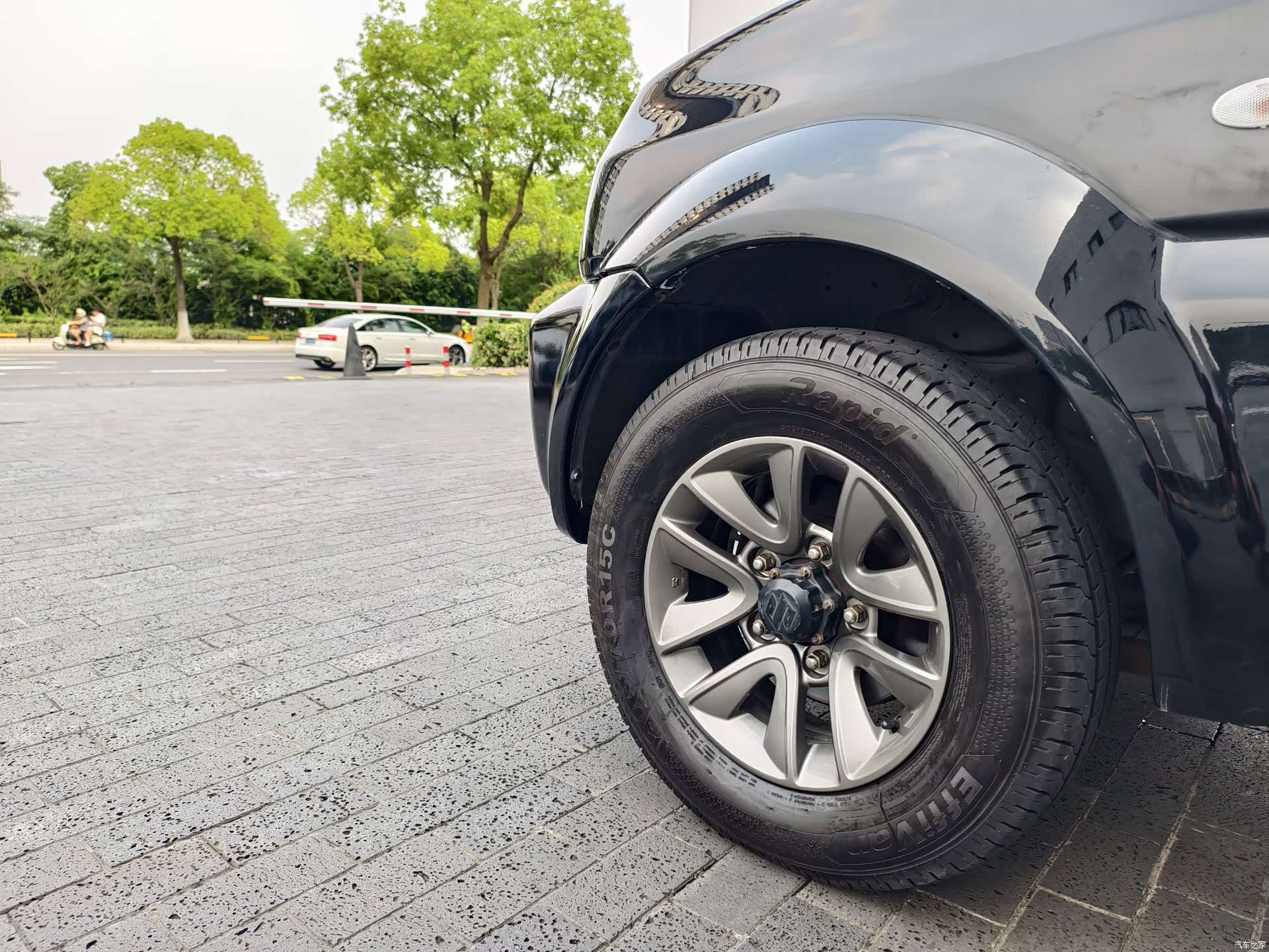 Suzuki 1.3, 2016 16