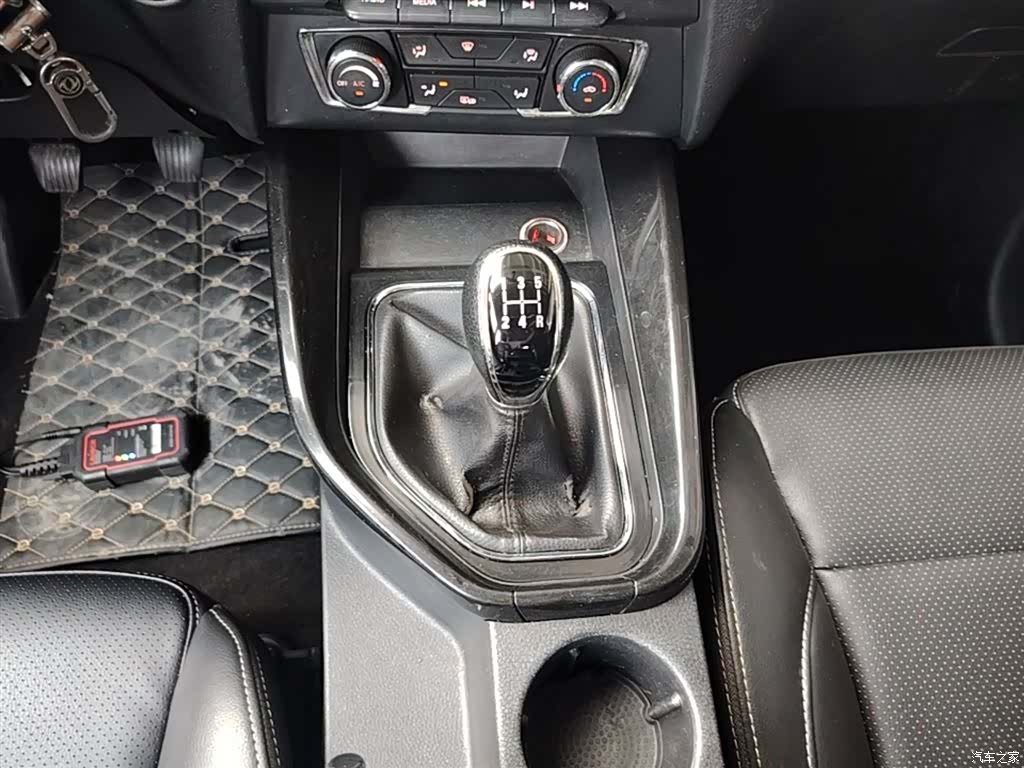 DongFeng S560, 2018 14