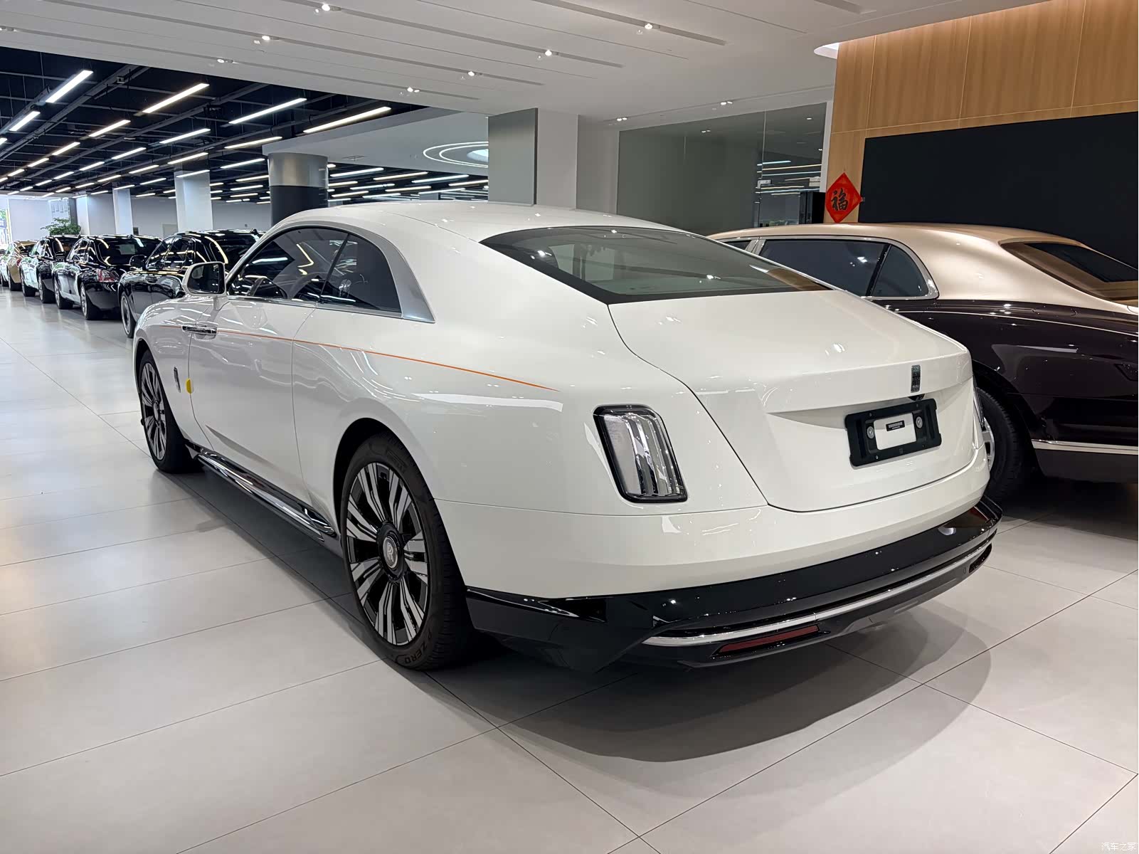 Rolls-Royce Spectre, 2026 11