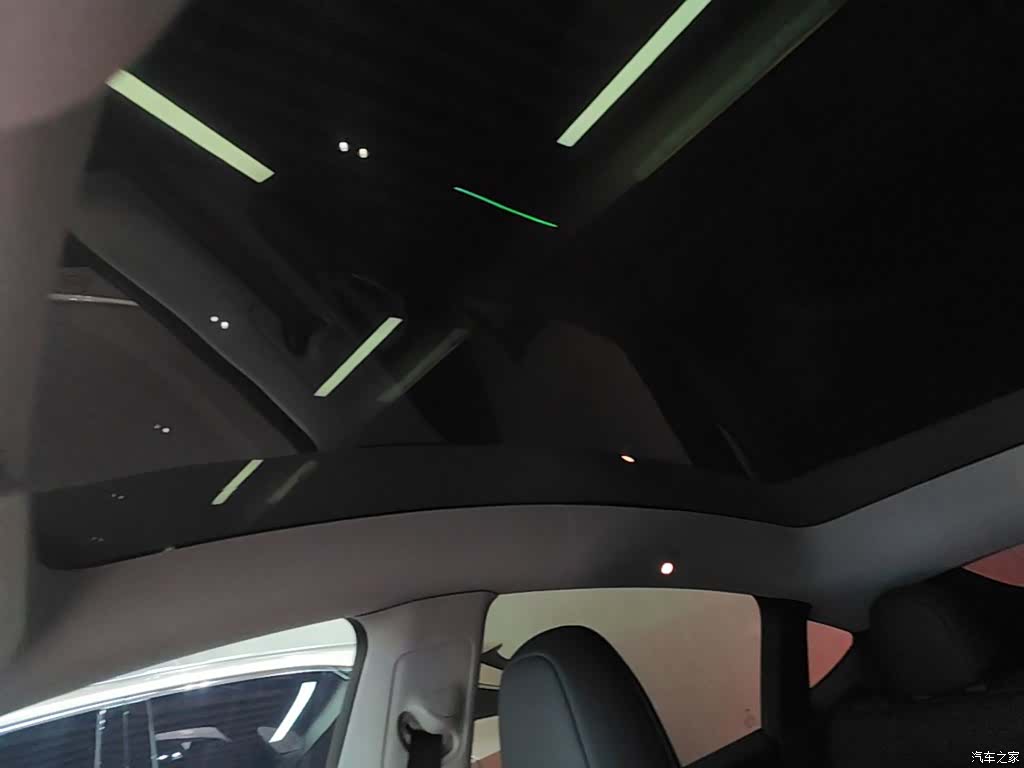 Tesla Model Y, 2022 18