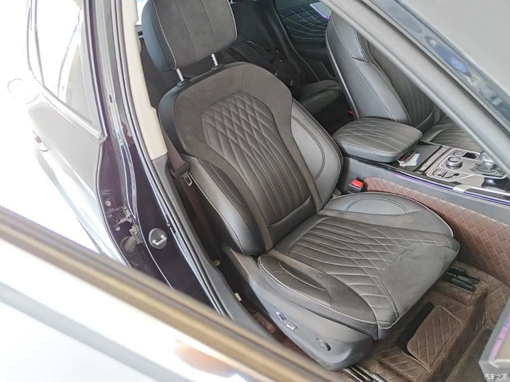 Hongqi HS5, 2022 25