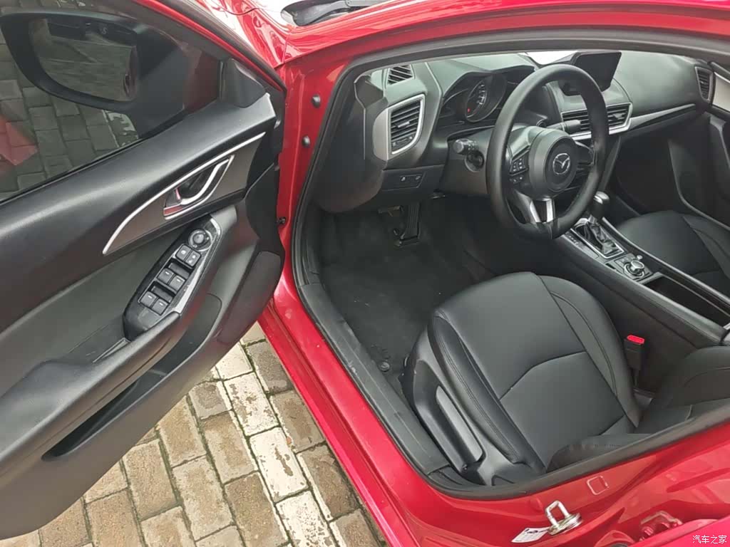 Mazda Mazda3, 2018 16
