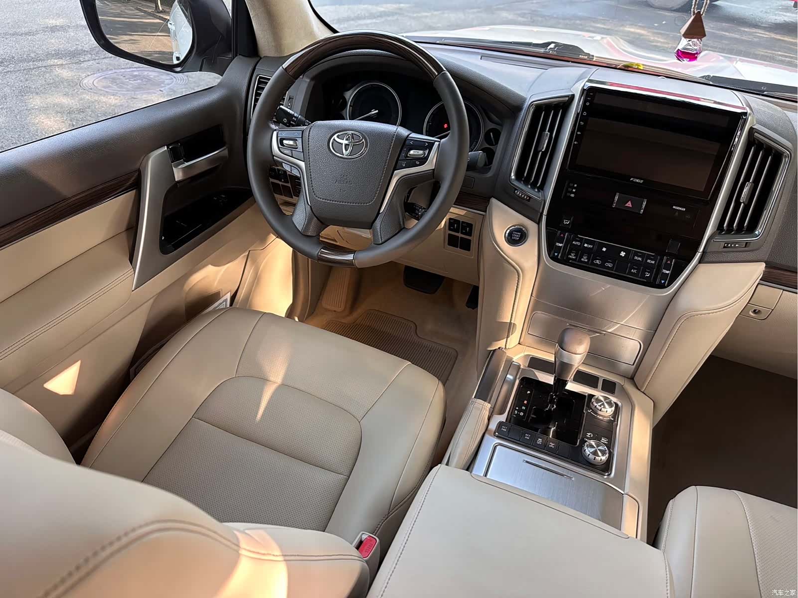Toyota Land Cruiser, 2020 6