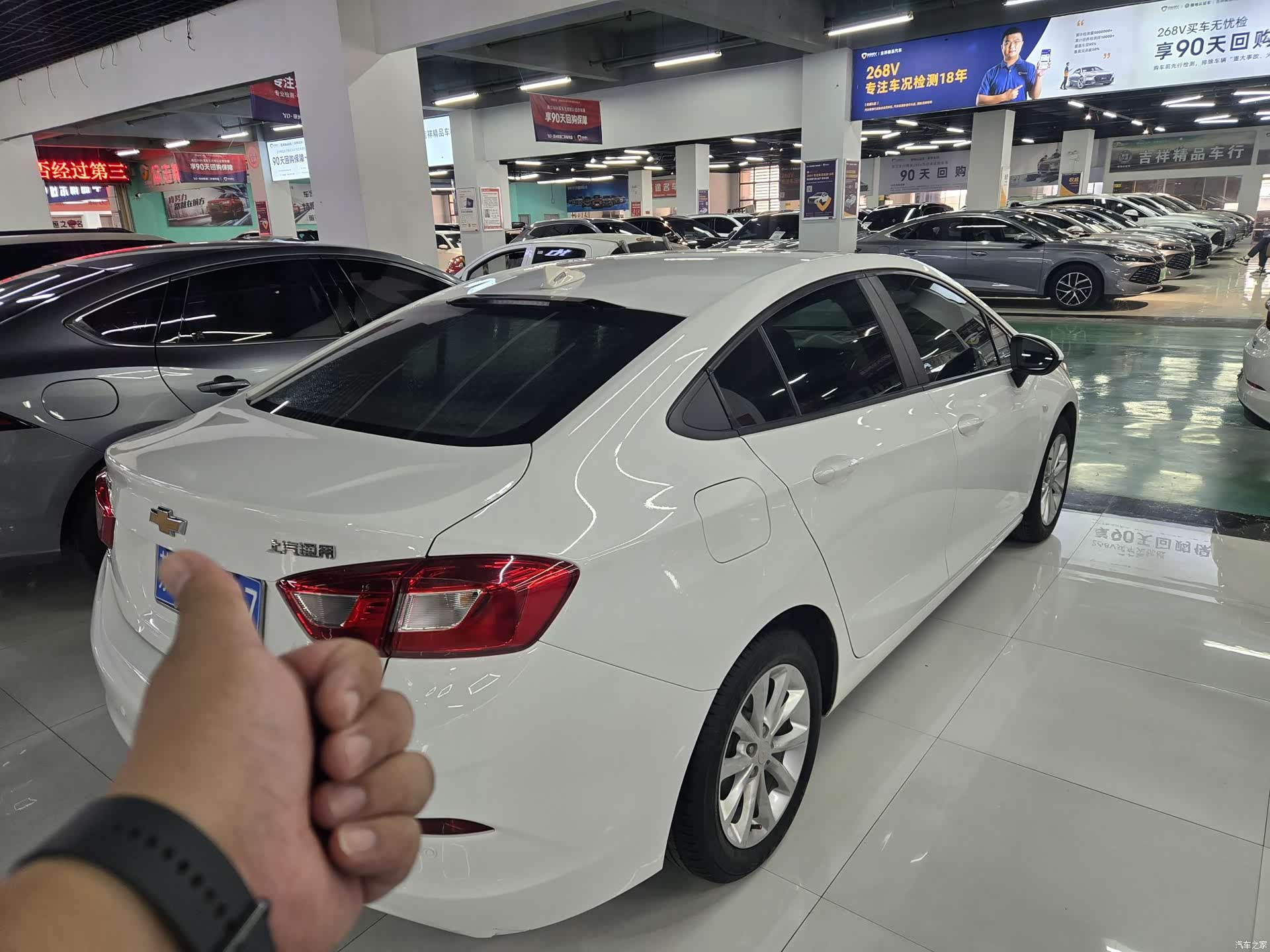Chevrolet 320, 2019 все фото