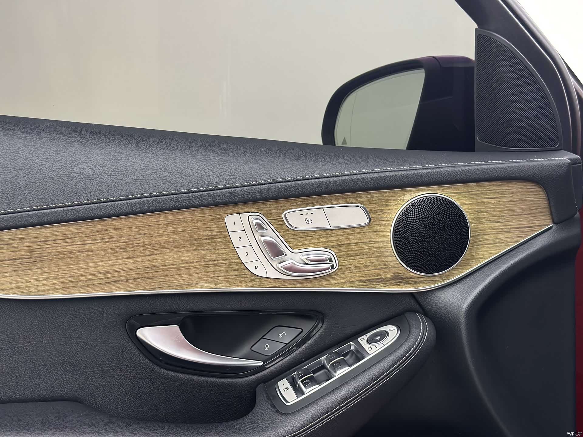 Mercedes-Benz GLC, 2019 14