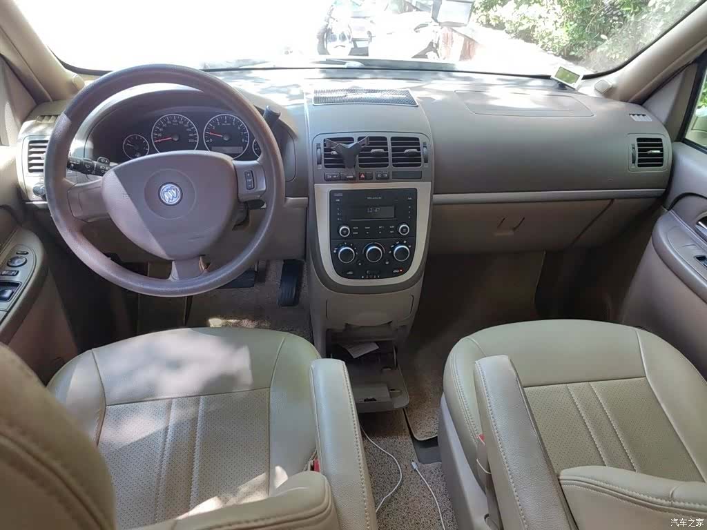 Buick GL8, 2016 13