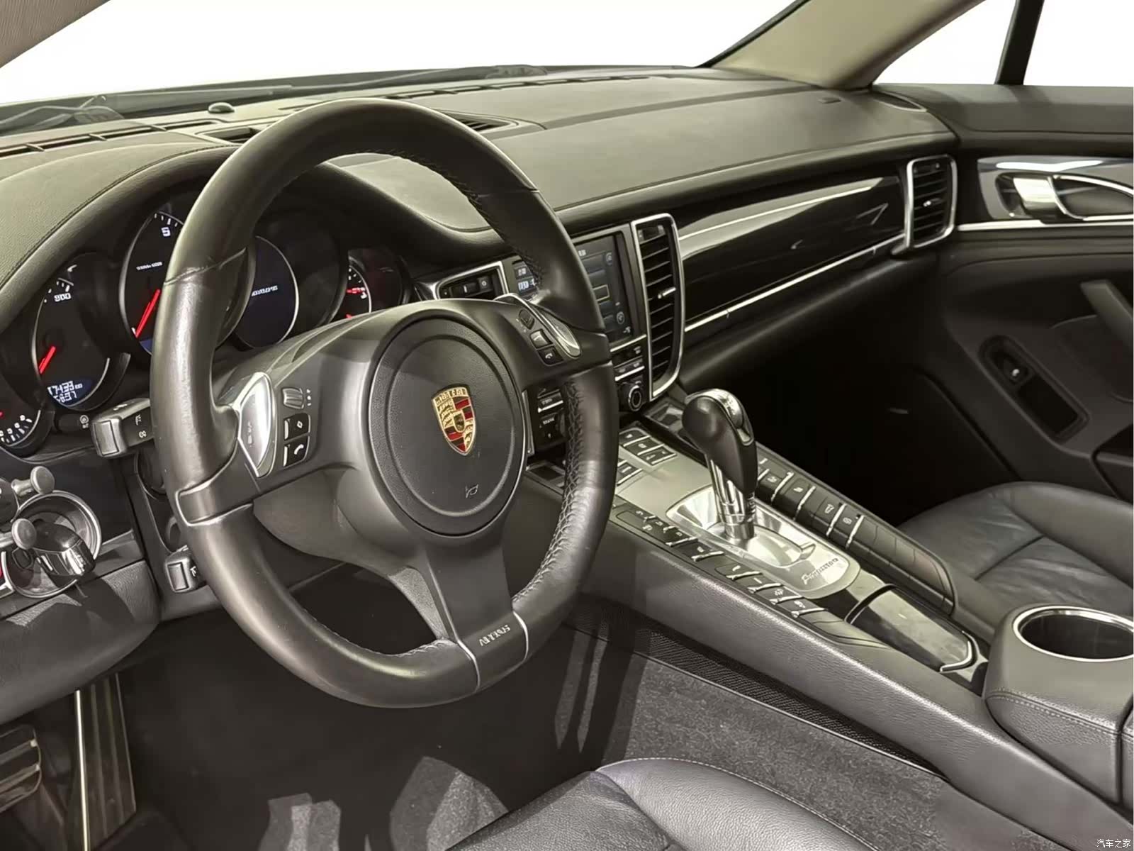 Porsche Panamera, 2011 4