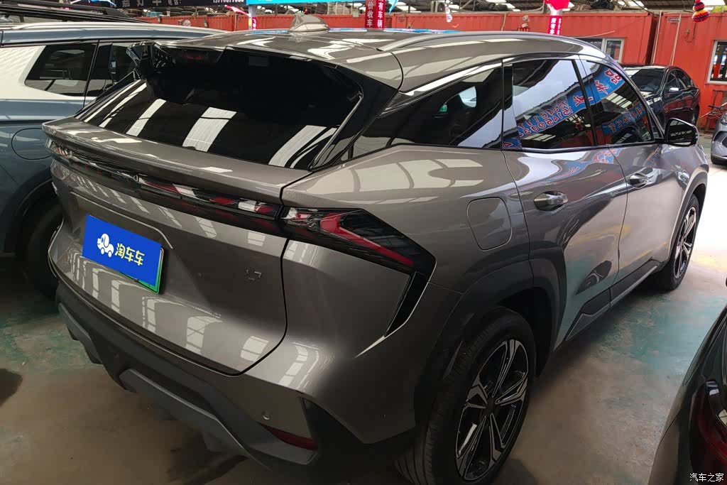 Geely Galaxy L7, 2025 3