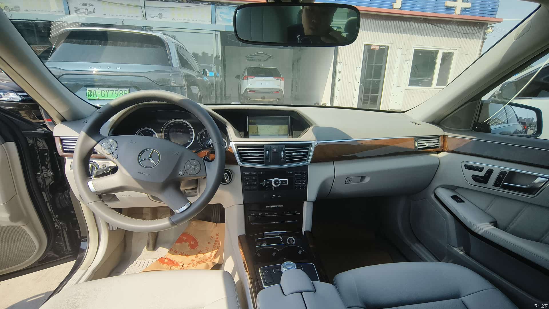 Mercedes-Benz E-Class, 2012 11