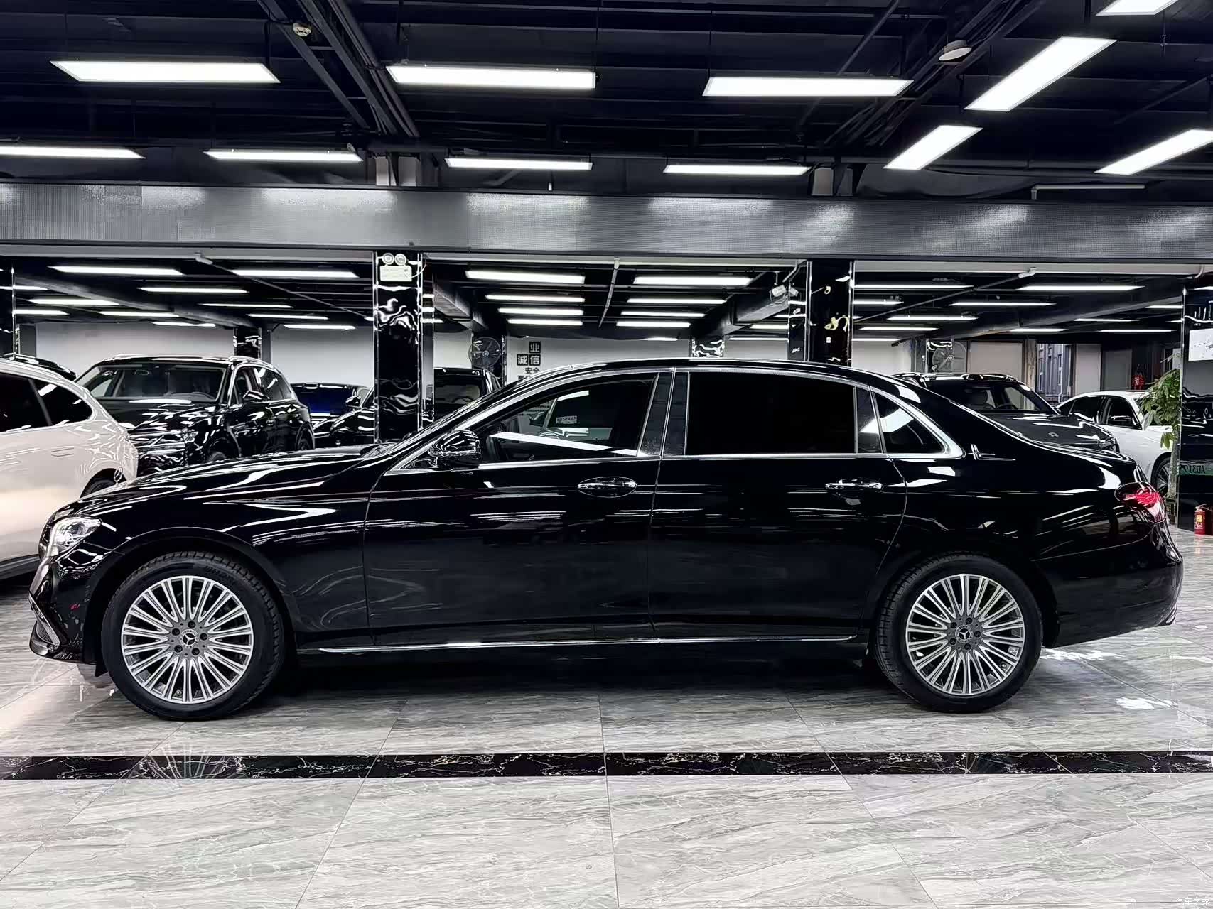 Mercedes-Benz E-Class, 2022 4