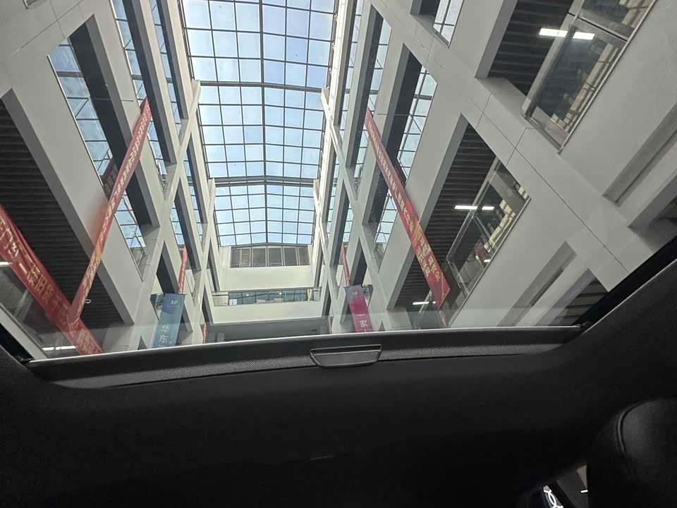 Audi Q2L Audi Q2L