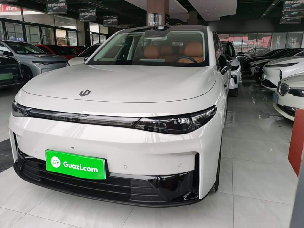 Leapmotor C10