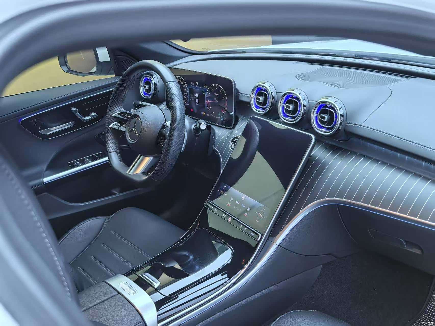 Mercedes-Benz C-Class, 2023 22