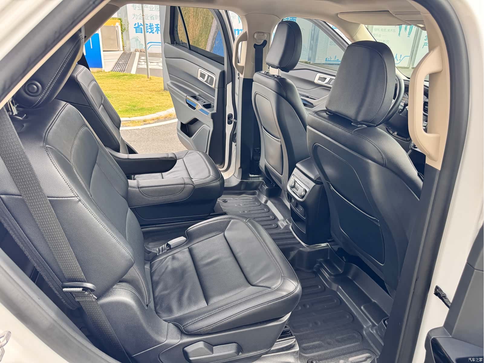 Ford Explorer, 2021 8