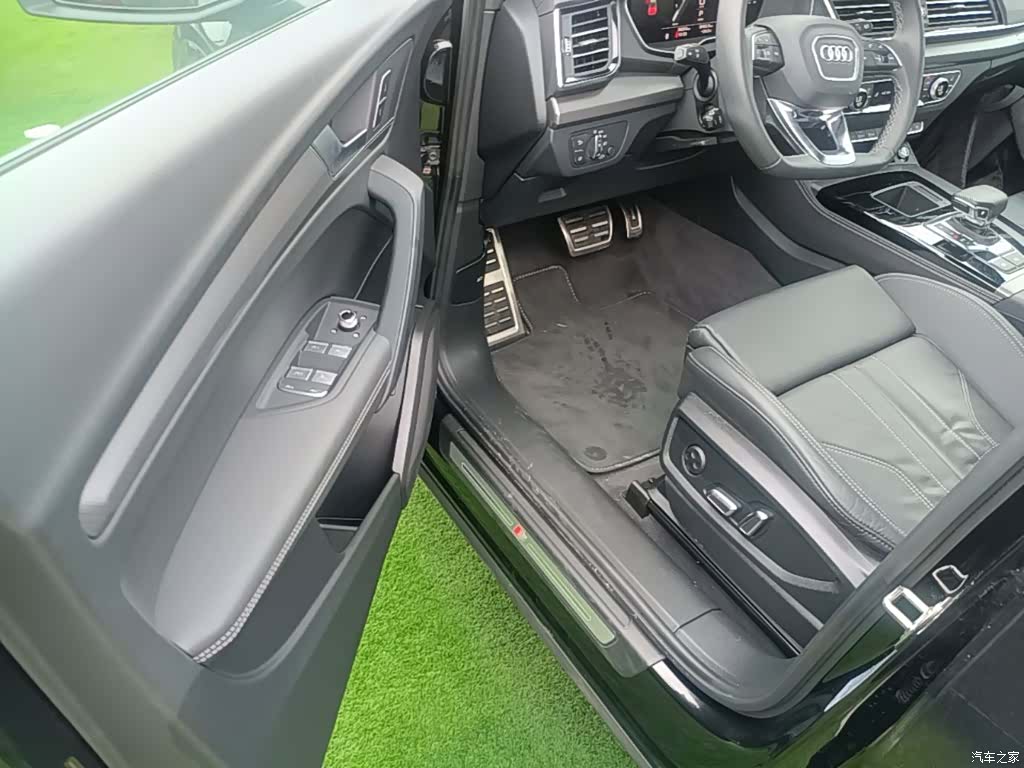 Audi Q5L, 2024 23
