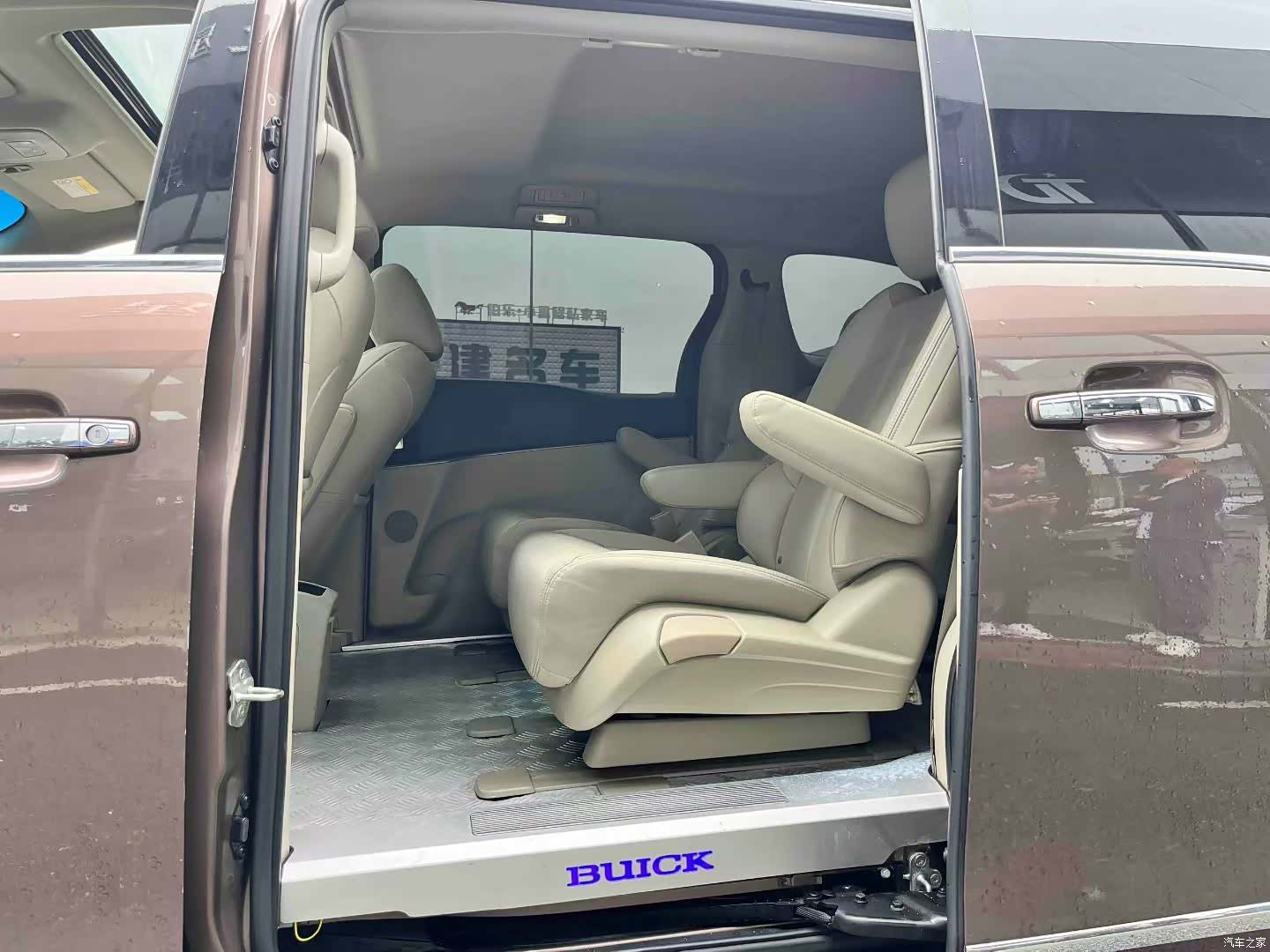 Buick GL8, 2020 8