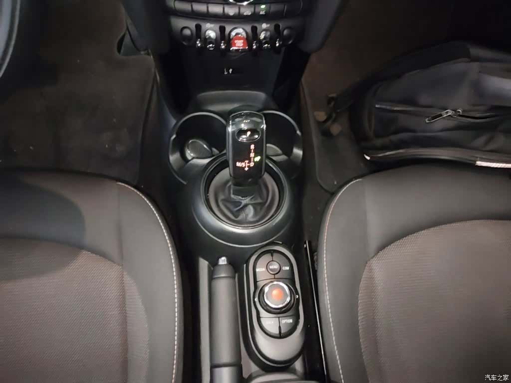 Mini ONE, 2018 14