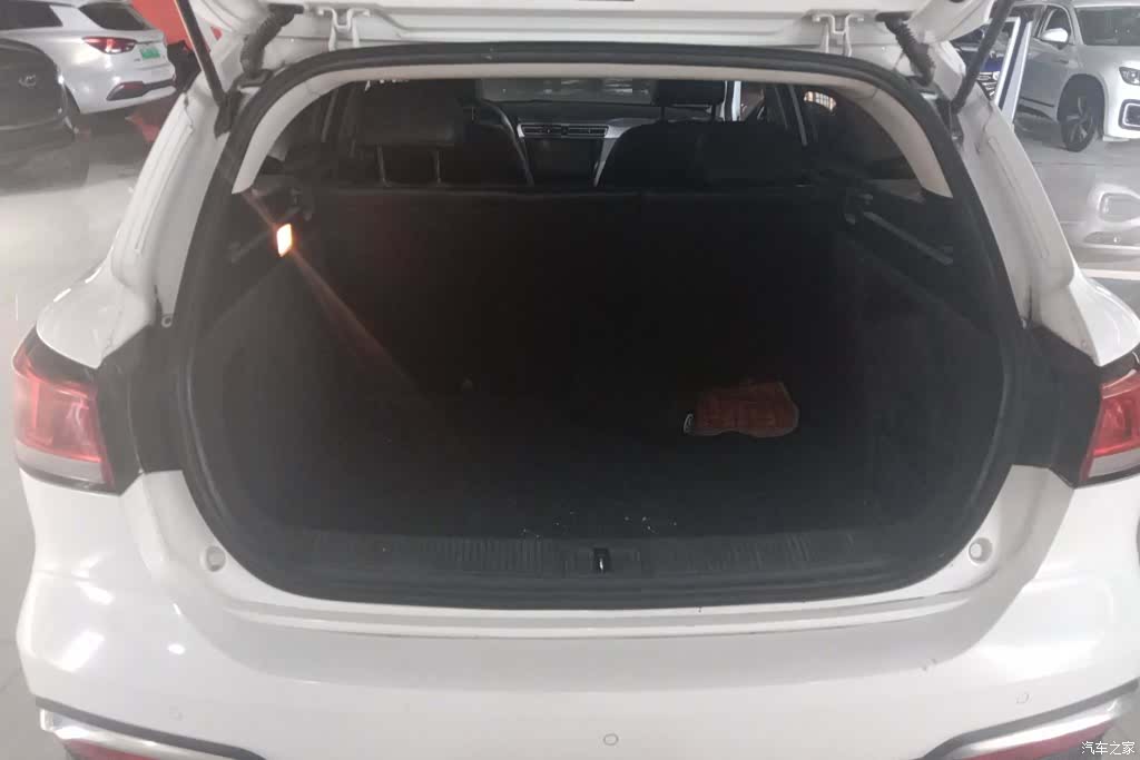 Roewe Ei5, 2018 4