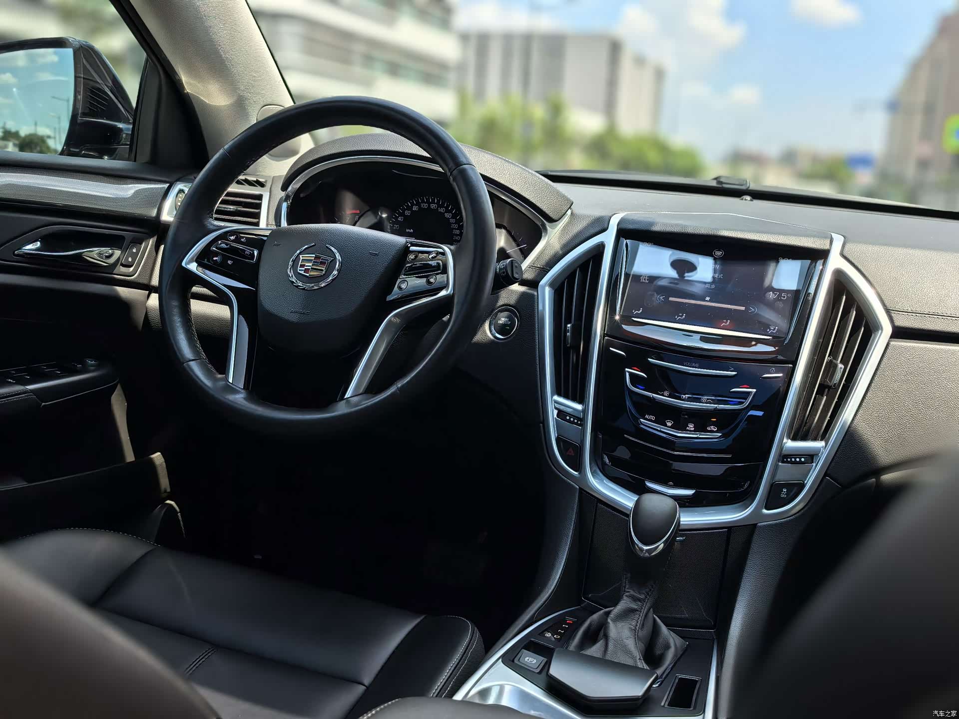 Cadillac SRX, 2014 10