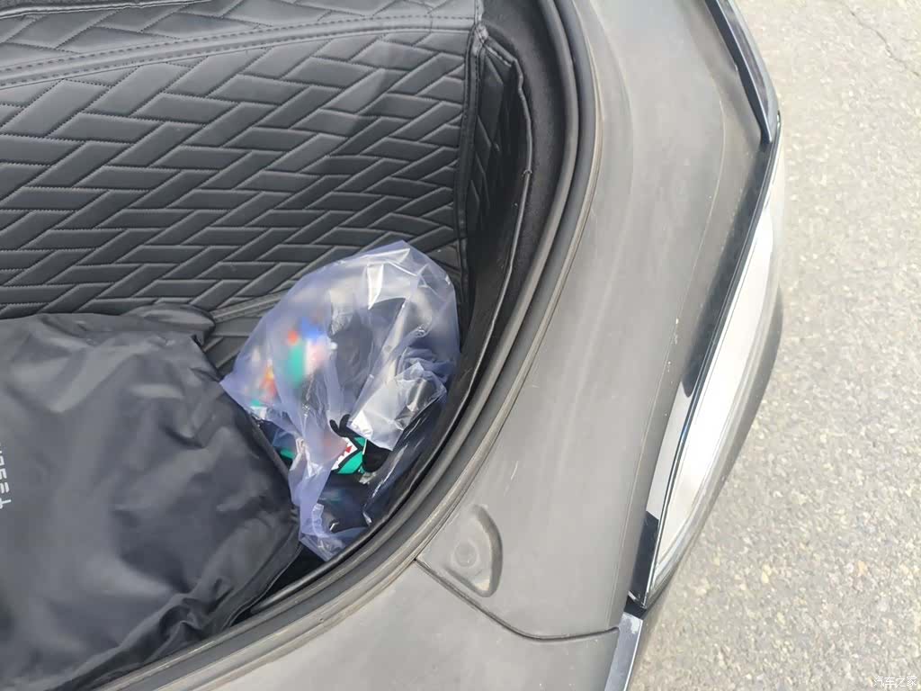 Tesla Model X, 2020 22