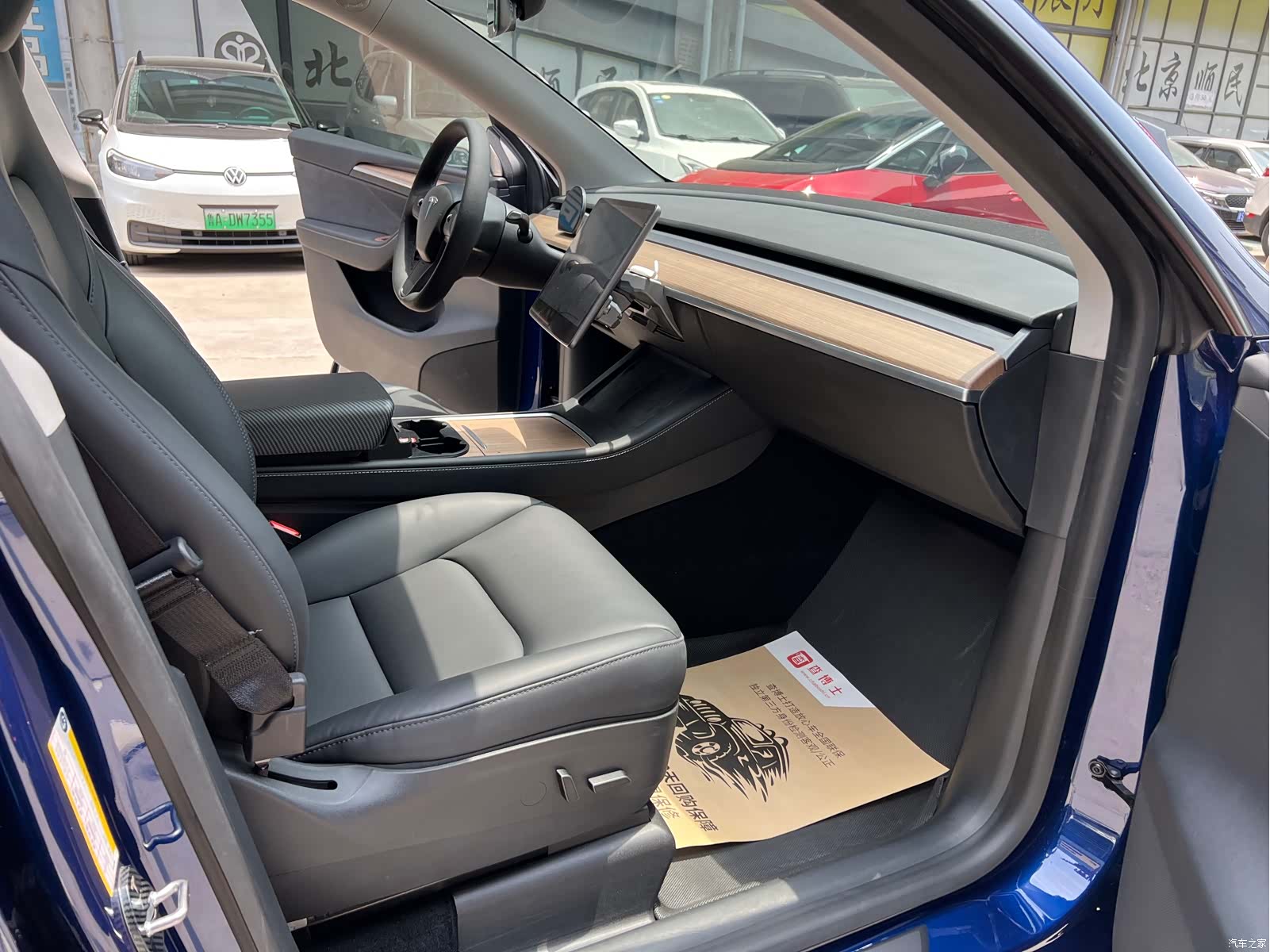 Tesla Model Y, 2021 все фото