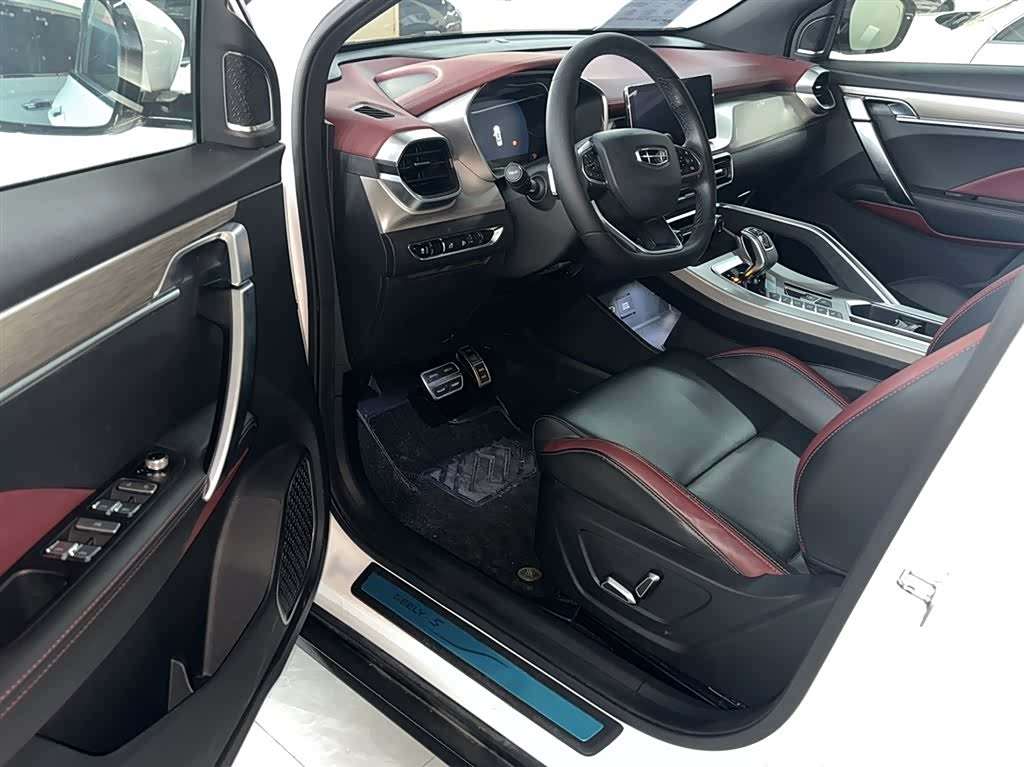 Geely Coolray, 2020 12