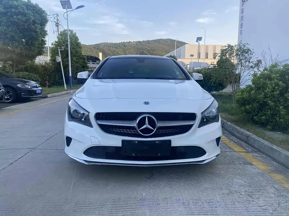 Mercedes-Benz CLA