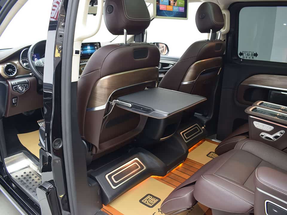 Mercedes-Benz V-class