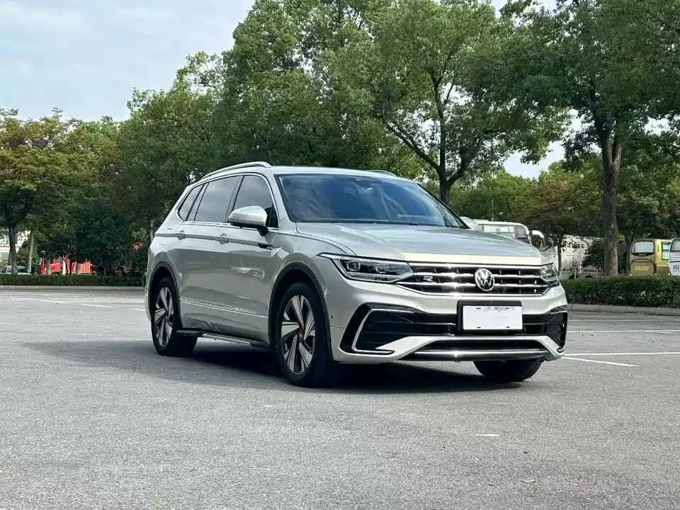 Volkswagen Tiguan L