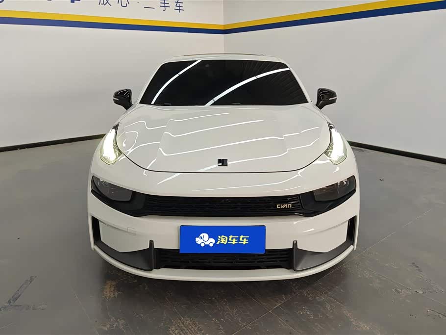 Lynk & Co 03 Lynk & Co 03