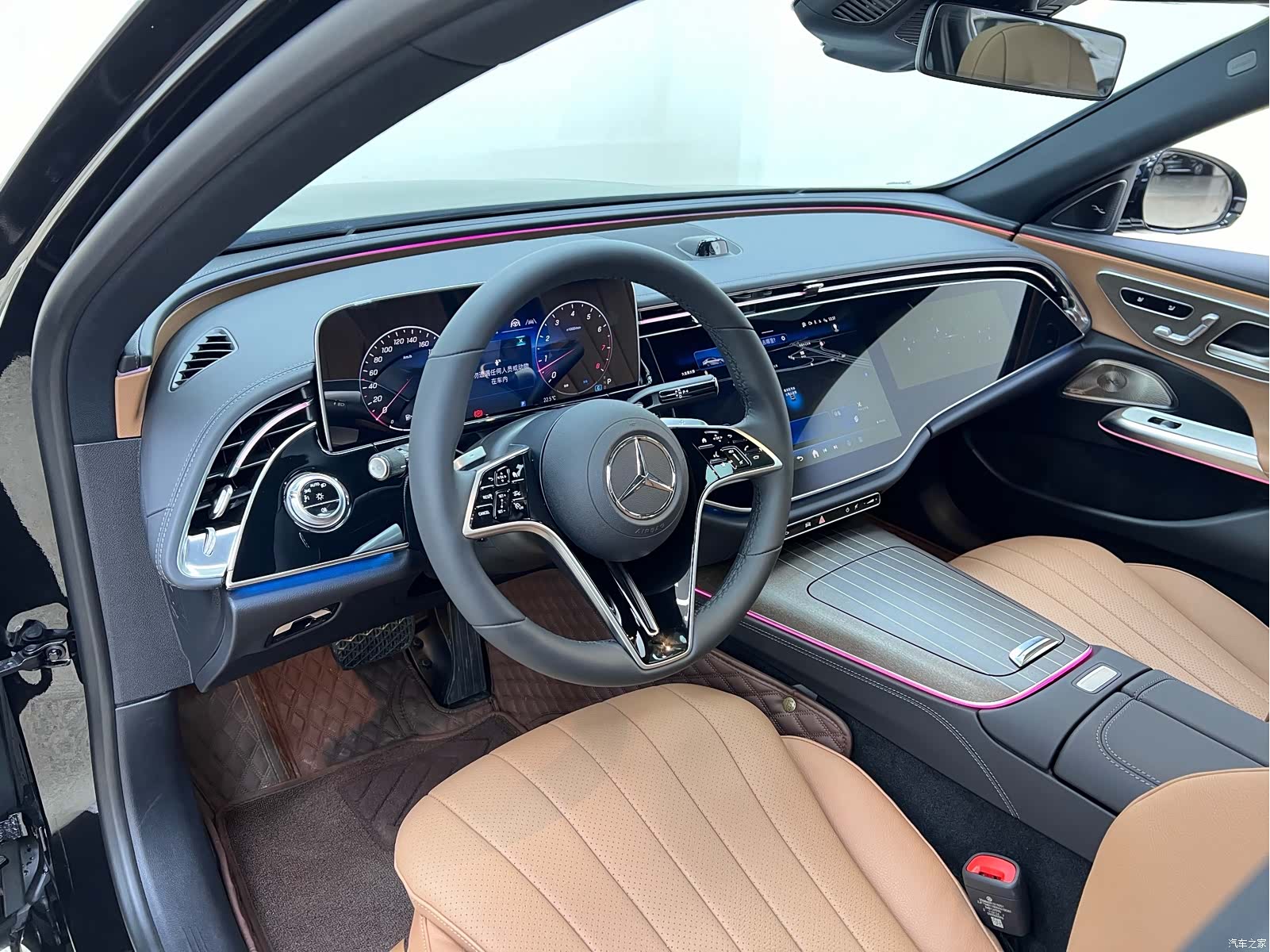 Mercedes-Benz E-Class, 2024 11
