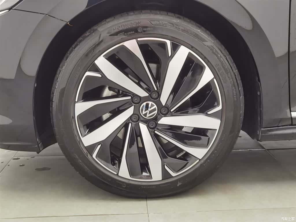 Volkswagen Passat, 2025 17