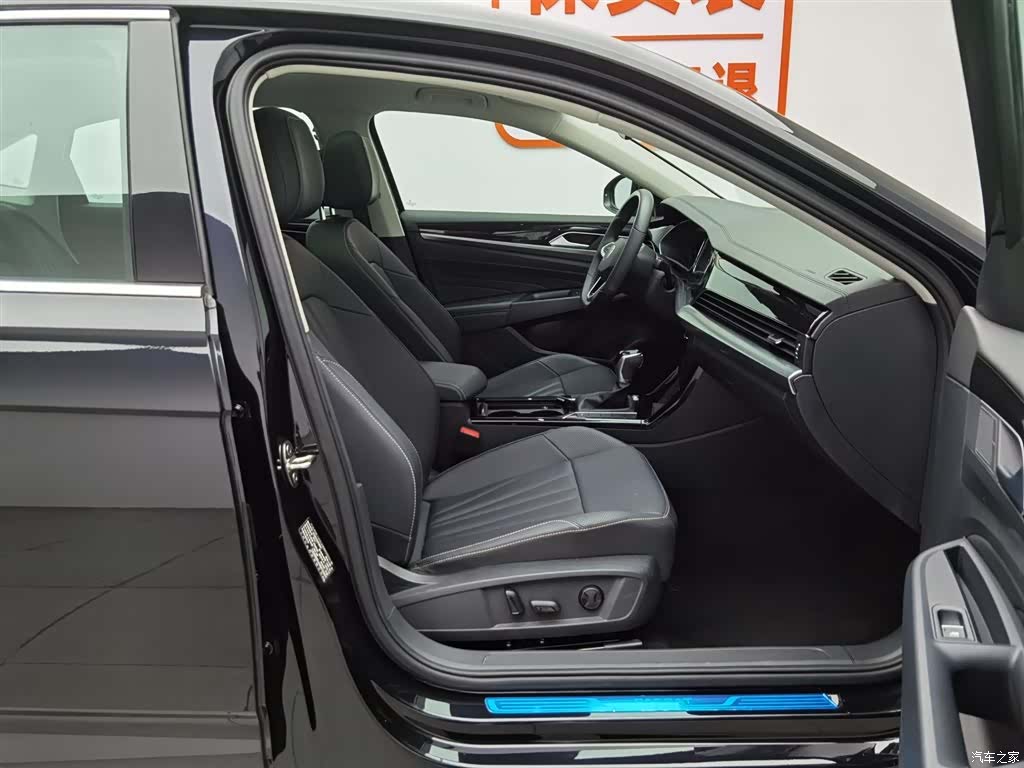 Volkswagen Passat, 2025 23