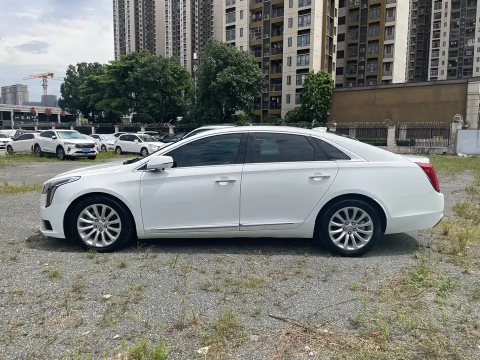 Cadillac XTS