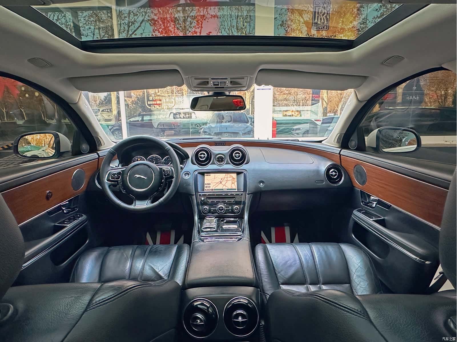 Jaguar XJ, 2013 9
