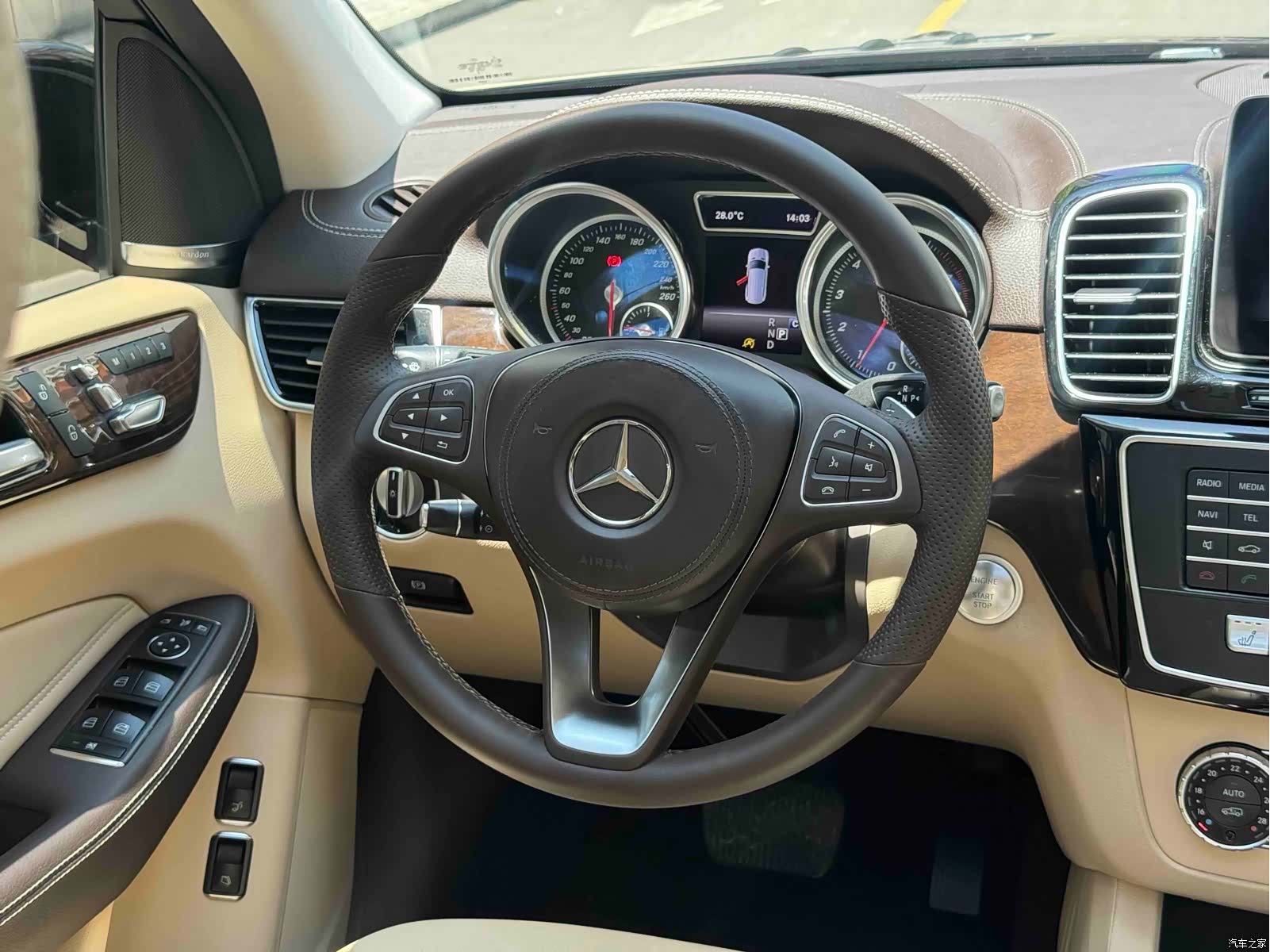 Mercedes-Benz GLS, 2019 15