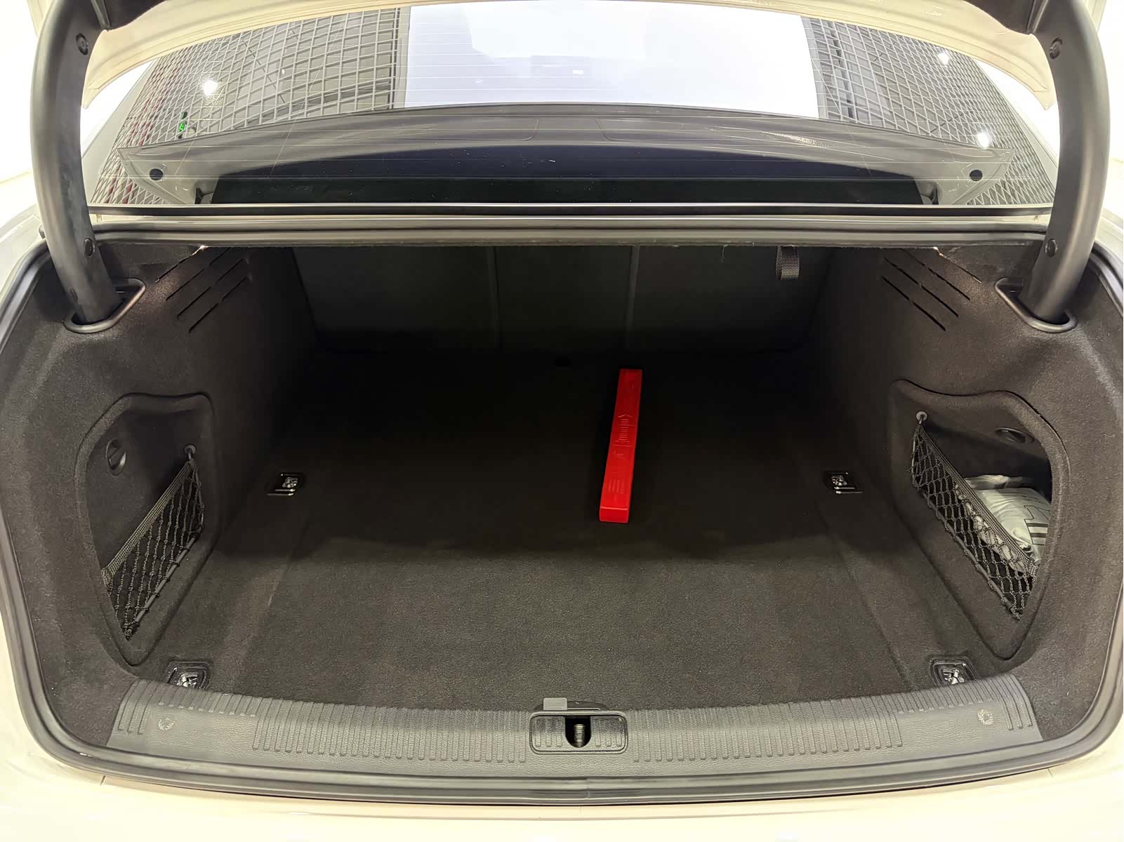 Audi A4L, 2019 7