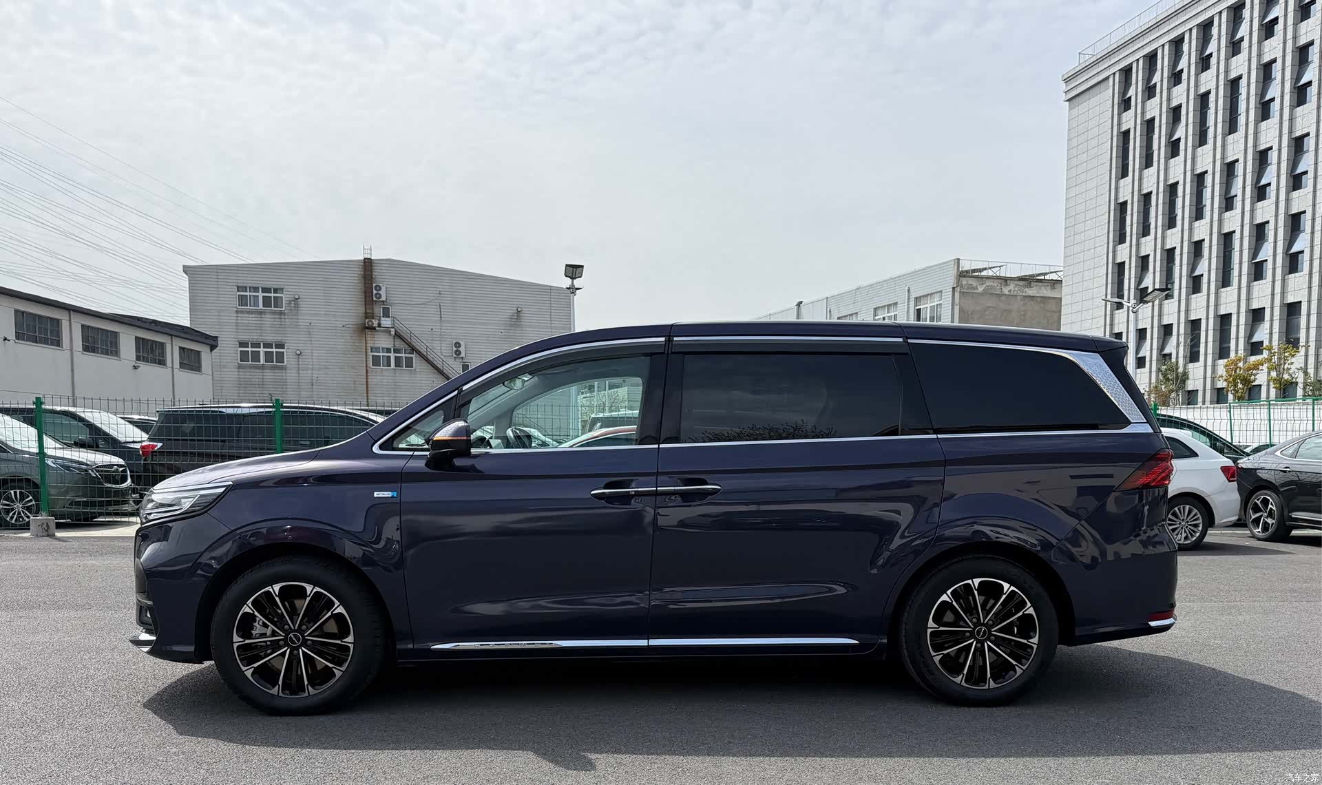 Roewe iMAX8, 2023 24