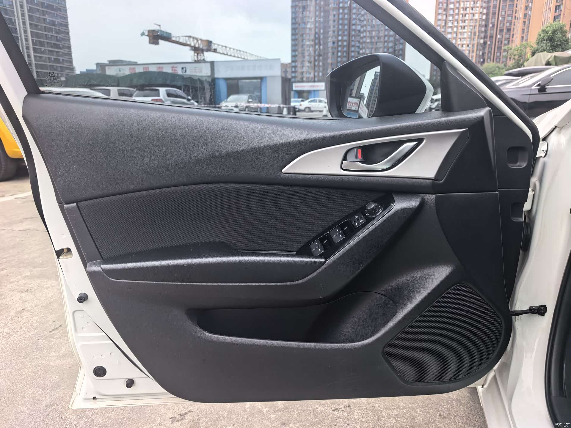 Mazda Mazda3, 2017 11