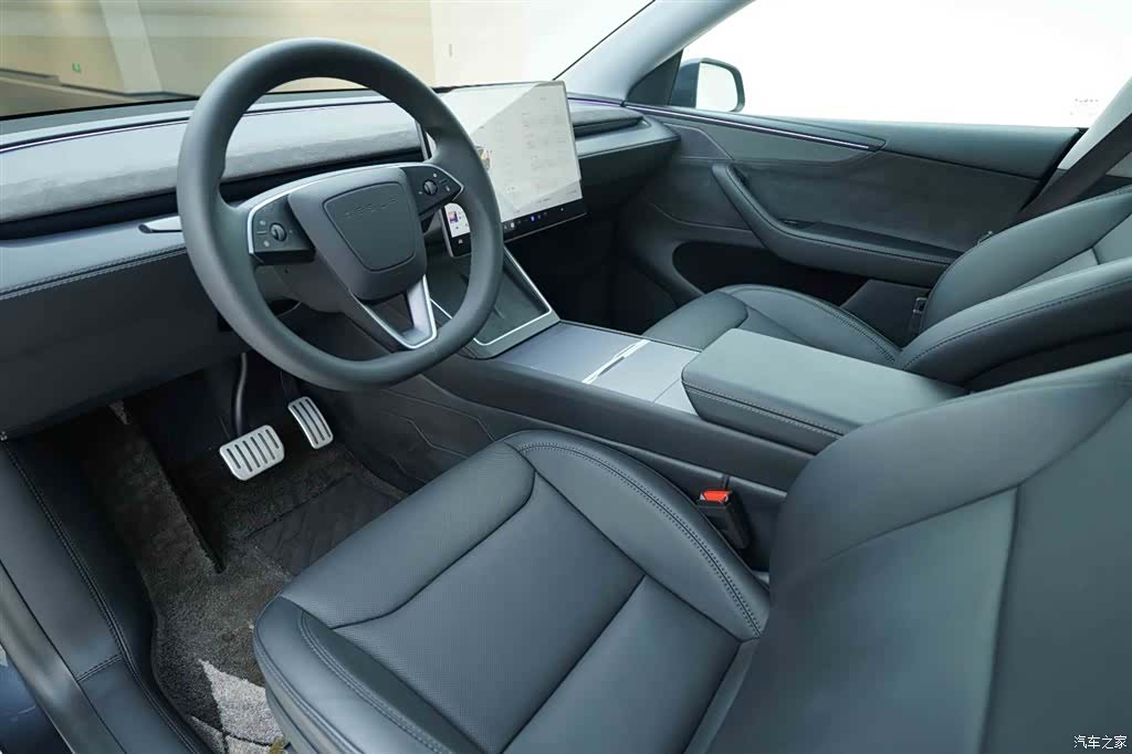 Tesla Model Y, 2025 9