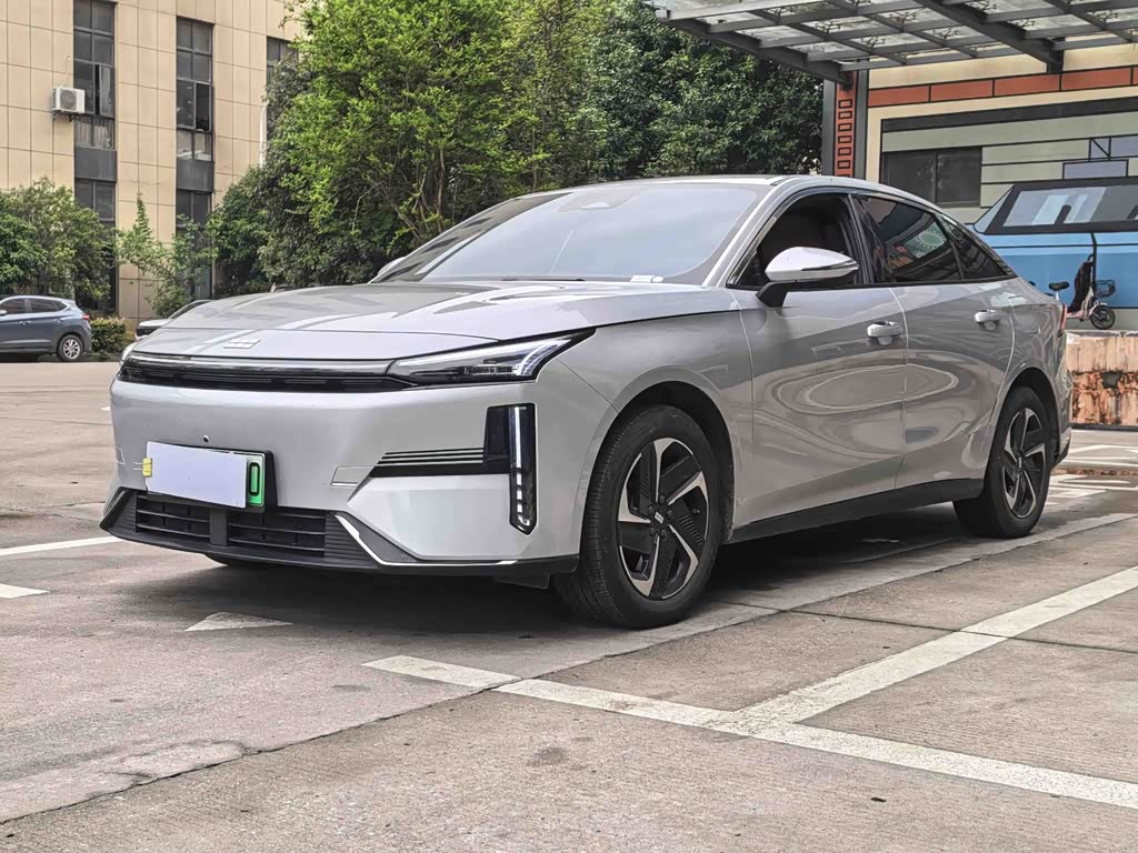 Geely Galaxy L6