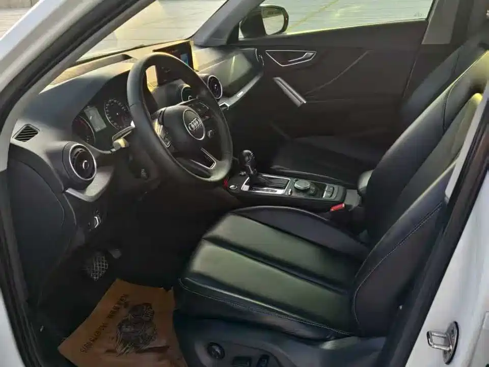 Audi Q2L Audi Q2L