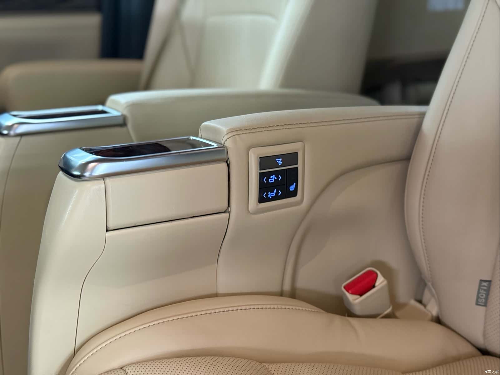 Toyota Alphard, 2019 13