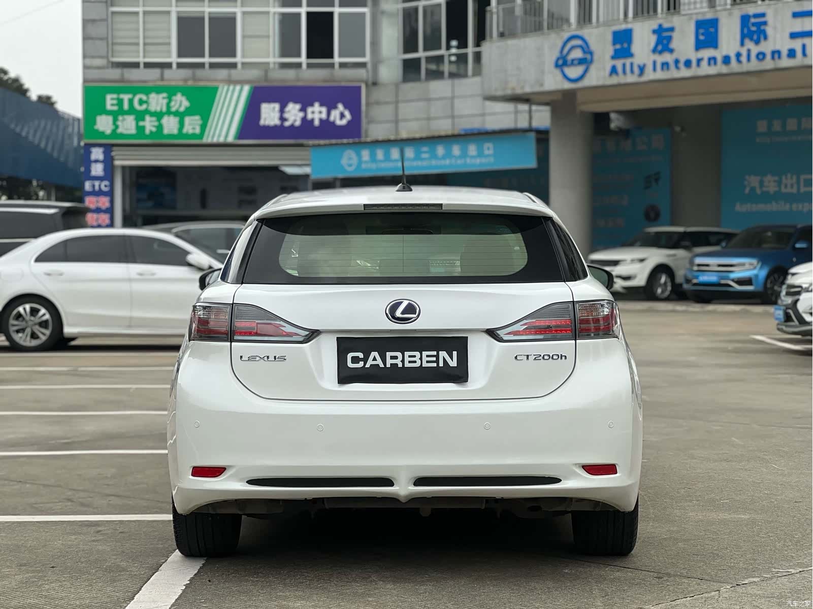 Lexus CT, 2013 4