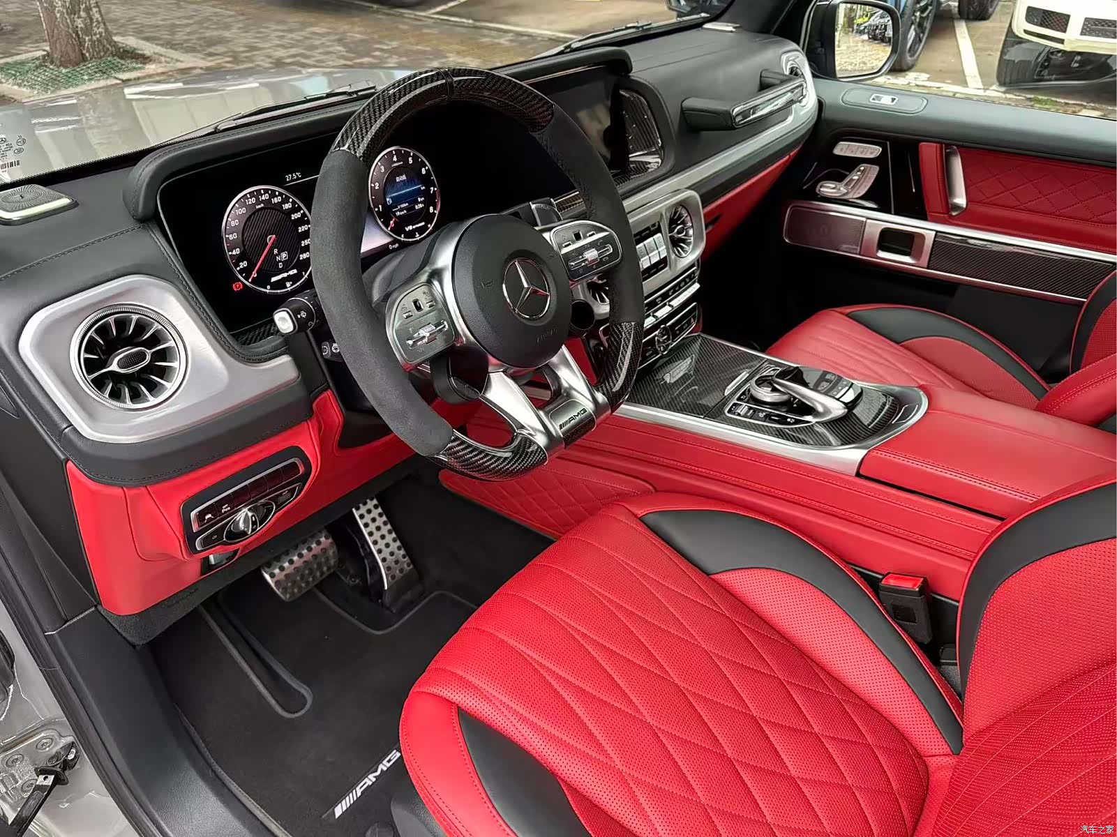Mercedes-Benz G-Class, 2023 все фото